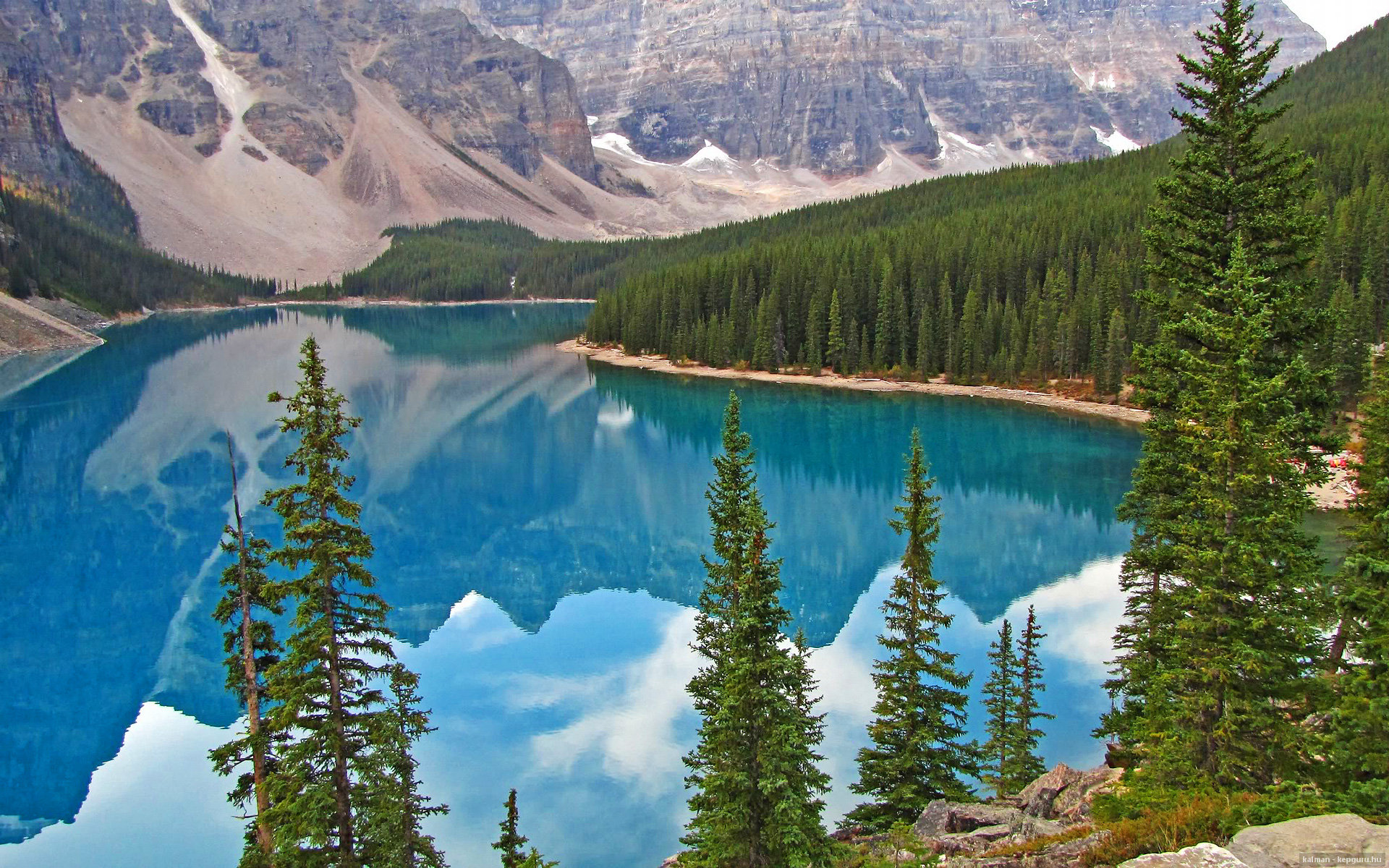 篮球运动员身体素质训练，篮球运动员身体素质训练的任务就是要发展运动员的