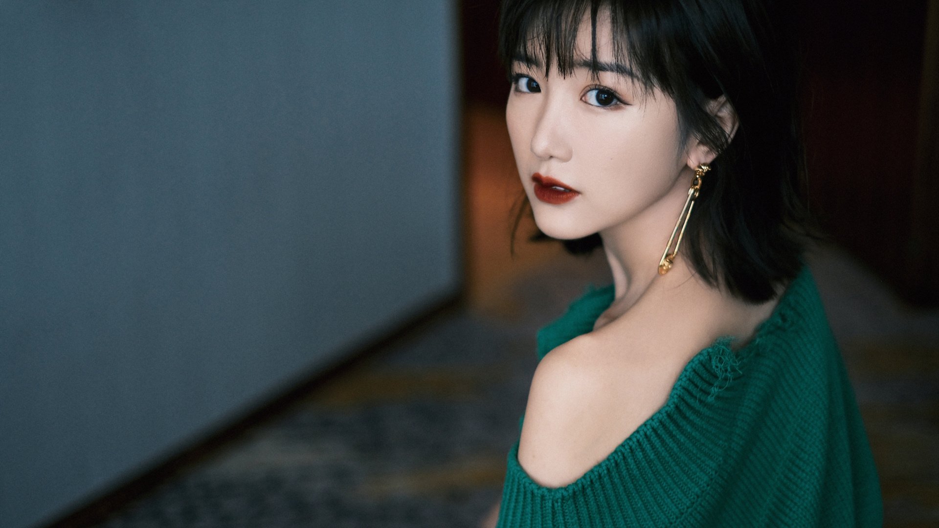 绿色低碳足球场设计方案逐步落地，推动行业绿色发展，绿色足球场图片